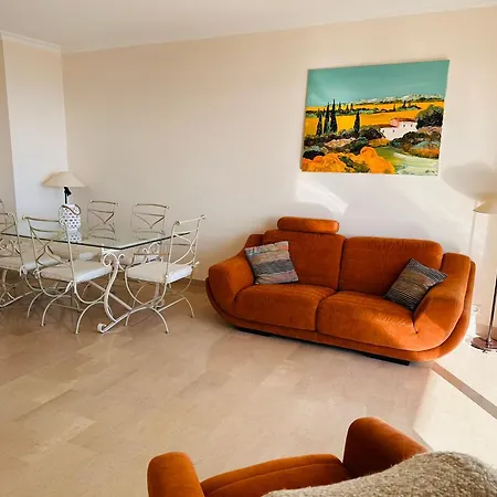 Seaview Terrace: Modern 2-bedroom With Pool Cannes